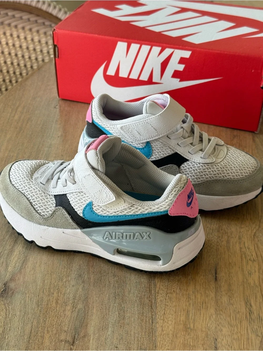 Nike lightweight kids